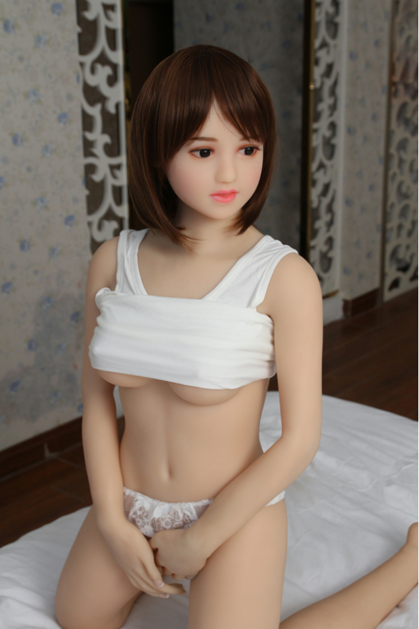 Zainab-Lebensechte Mini-Sexpuppe mit weicher Haut 145cm